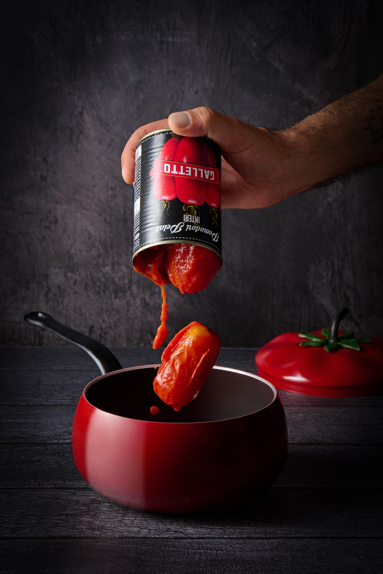 Pomodoro Galletto Pelati in Azione